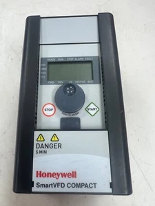 👀 HONEYWELL SMARTVFD CONNECT 1.5 HP 208/230 VAC 1Ø HVFDCD1B0015F01 - Picture 1 of 8