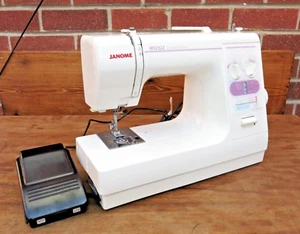JANOME - MS2522 LIMITED EDITION - SEWING MACHINE – LIGHTLY USED – 2 of 3 LISTED - Picture 1 of 17
