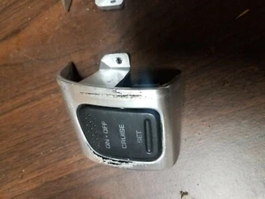 2002 2003 2004 Jeep Liberty Steering Wheel Cruise Control Switch Set  - Picture 1 of 5