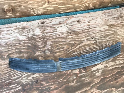 1998 1999 2000 2001 Volkswagen Passat front left bumper grille 3B0853677B - Imagem 1 de 4