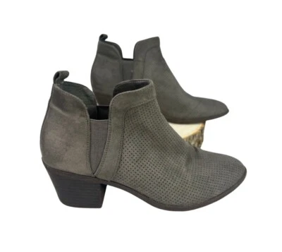 Botines Style & Co Gris Perforado Myrrah Puntera Almendra Tacón Bloque 6.5 Foto 1 de 4