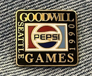 Pin de solapa Pepsi ~ Patrocinador ~ Juegos de buena voluntad 1990 ~ Seattle ~ Embalaje con tarjeta - Imagen 1 de 4