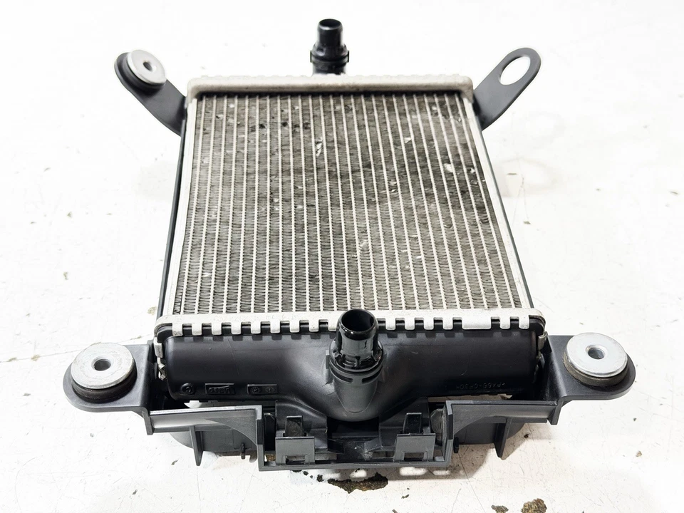 2014 - 2016 BMW F32 F33 F36 335I 435I N55 3.0L FRONT ENGINE COOLANT RADIATOR OEM - Image 1 of 4