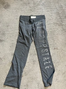 Aeropostale Damen Jogginghose dunkelgrau Grafik Gummibund Gr. XS - Bild 1 von 5