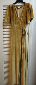 Baltic Born Women's Maxi Wrap Dress Meghan Velvet Gold Size Large - NWT - Picture 1 of 7