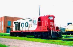 ORIGINAL KODACHROME SLIDE SOO LINE GP-9 #4229 N. FOND DU LAC, WI JULY 26, 1987 - Picture 1 of 1
