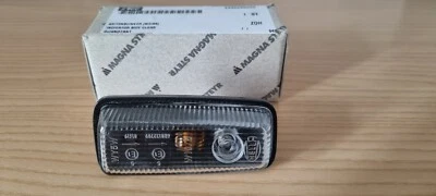 UK GENUINE HELLA CLEAR SIDE INDICATOR Signal for Mercedes W460 W461 W463 G Class - Image 1 of 4