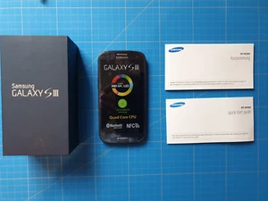 Samsung Galaxy S III GT-I9300 - 16GB - Pebble Blue - Smartphone - ohne Simlock - Bild 1 von 4