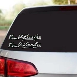 Par de calcomanías universales para coche emblema de césped I'M V-Kool H: 2 cm x W: 9 cm negro/blanco - Imagen 1 de 4