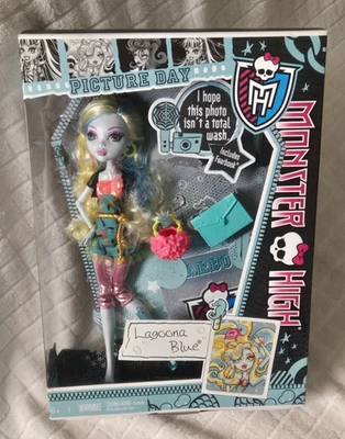 Monster High LAGOONA BLUE Doll Daughter of The Sea Monster Picture Day Y7698 - Image 1 of 4