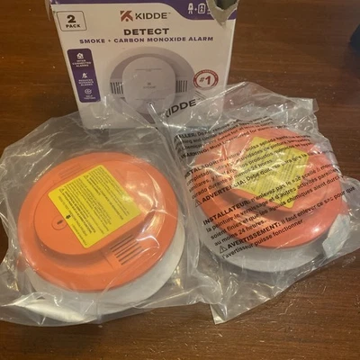 Paquete de 2 alarmas de humo y monóxido de carbono Kidde - Modelo 30 CUAR Foto 1 de 4