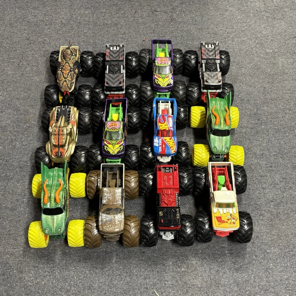 Лот из 12 литых разнообразных грузовиков Hot Wheels Monster Jam масштаб 1:24 - Изображение 1 из 4