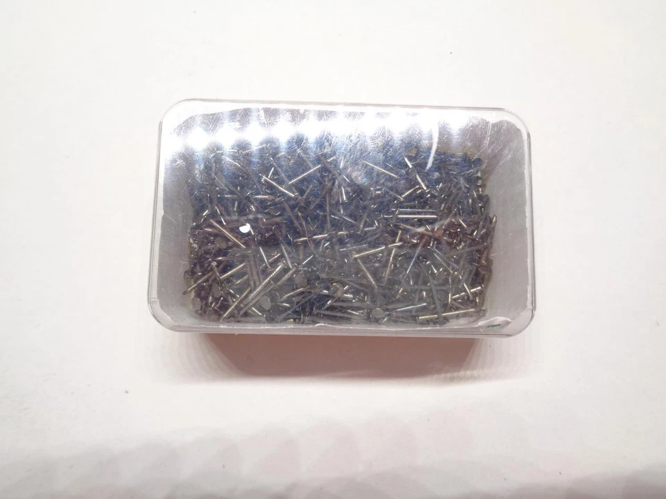 MINITRIX 66537 Gleisnägel 50 Gramm (14957) - Bild 1 von 1