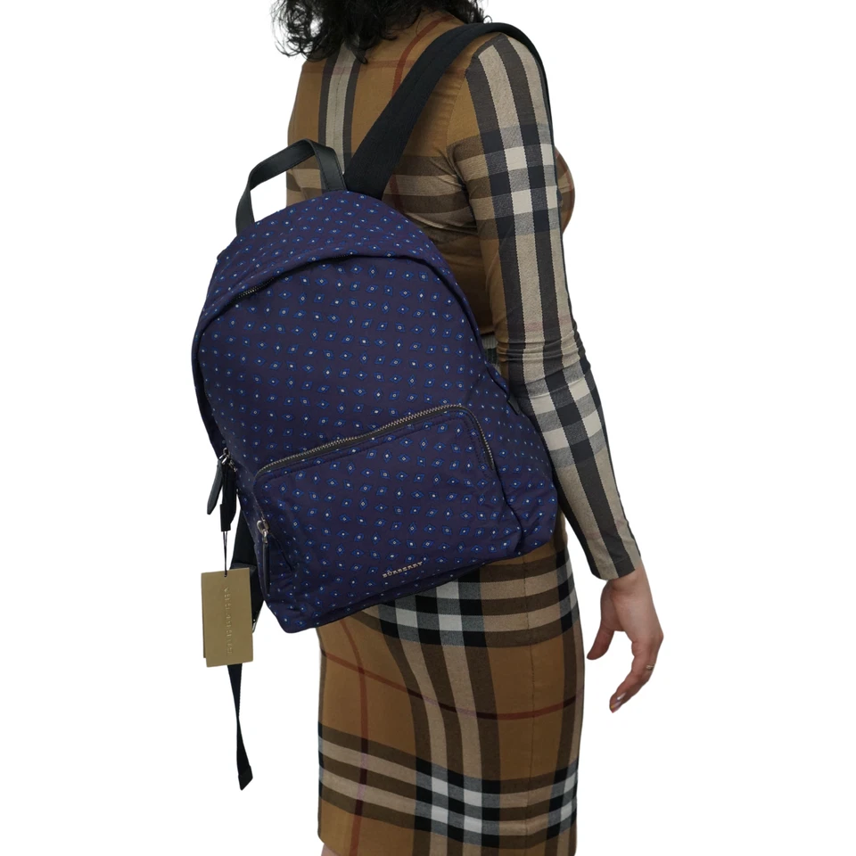 Mochila Abbeydale de nailon genuina Burberry con estampado de corbata y berenjena profunda Foto 1 de 4