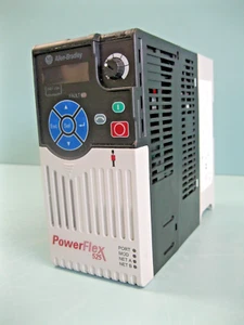 Allen-Bradley 25B-D2P3N114 Ser A Mfg 2014 Powerflex 525 1 HP AC Drive D17 - Imagen 1 de 8