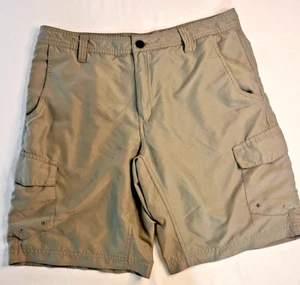 Magellan Shorts Hose Größe 32 Herren grün Taschen Angeln Jagd Cargo Reißverschluss - Bild 1 von 5
