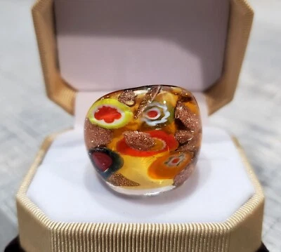 Anillo Boho Grueso Estilo Abstracto Flor Dorado Amarillo Vidrio Soplado a Mano Talla 8.25 Foto 1 de 4