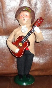 Byers Choice 2011 Williamsburg Young Boy Playing Guitar - Picture 1 of 3