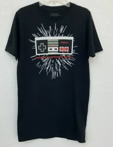 Nintendo NES Controller Gamer Retro Gaming Graphic T-Shirt Men's Small NWT - Picture 1 of 5