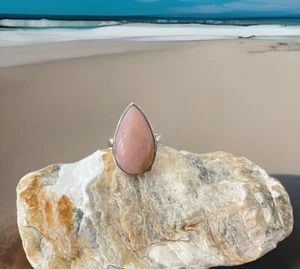 Anillo artesanal de piedras preciosas de ópalo rosa peruano talla 7 chapado en plata de ley 925 - Imagen 1 de 4