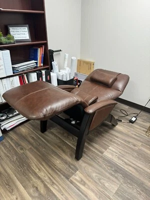 Silla reclinable antigravedad Chestnut Svago ZGR Plus Power Zero - ligeramente usada Foto 1 de 3