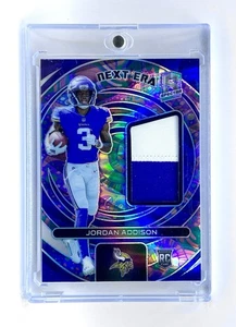 Spectra Jordan Addison Psychedelic 2023/5 Next Era parche de 2 colores RC Vikings SSP - Imagen 1 de 2