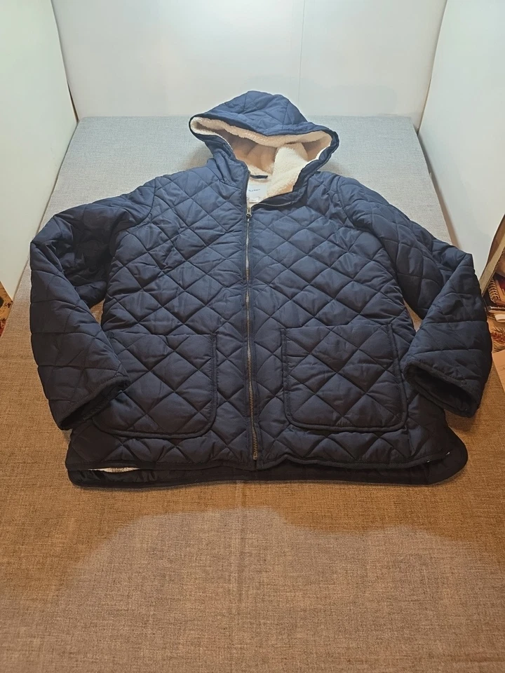 女式小号海军蓝旧海军夏尔巴内衬绗缝连帽袖口夹克外套 — 第 1/4 张图片