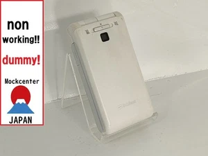 【Factice !】 Toshiba 304T (couleur blanc) softbank-japon téléphone portable qui ne fonctionne pas - Photo 1 sur 3
