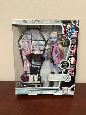 Abbey Bominable I Heart Love Fashion Monster High Doll Toys R Us 2011 NIB - Image 1 of 2