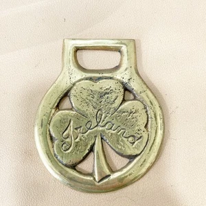 Medaglia cavallo ottone vintage Irlanda ricordo - Foto 1 di 3
