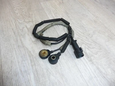 Knock Sensor Volvo C70 I V70 I S70 V70 II XC70 XC90 S80 9432570 - Image 1 of 2