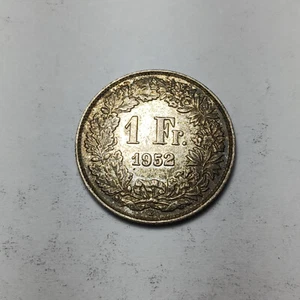 1952-B Switzerland 1 Franc - 83.5% Silver - Dark Tone! - Helvetia - Picture 1 of 2