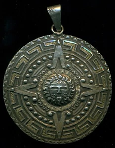 "COLGANTE MEDALLÓN SOL AZTECA DE DOS LADOS DE COLECCIÓN PLATA ESTERLINA TAXCO MÉXICO 1,95" - Imagen 1 de 2
