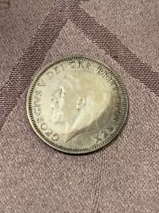 GEORGE V 1935 ONE SHILLING COIN GREAT BRITAIN - Picture 1 of 2