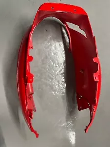 COFANO COPRISEDILE POSTERIORE USATO ORIGINALE PIAGGIO ZIP 125 ROSSO - Foto 1 di 4