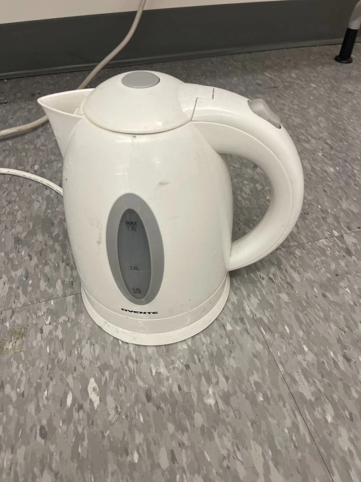 Chaleira elétrica sem fio OVENTE KP72W 1,7L - Branca - Imagem 1 de 1