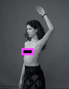 PHOTO taille au choix MARGARET QUALLEY (85) - Photo 1/1