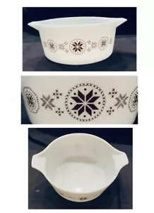 VINTAGE Pyrex Casserole 8-Cup BROWN DESIGN PATTERN 9" Diameter x 4" Deep - Picture 1 of 4
