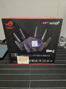 ASUS ROG Rapture GT-AXE16000 router da gioco quad-band Wi-Fi 6E - Foto 1 di 13