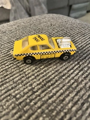 Maxi Taxi Lesney Matchbox Superfast Rolamatics No.72 Amarillo 1971 Hong Kong Foto 1 de 3