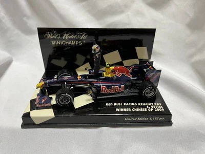 PMA 1/43 Red Bull Racing Renault RB5 S. Vettel China GP 2009 Winner Model - Immagine 1 di 4