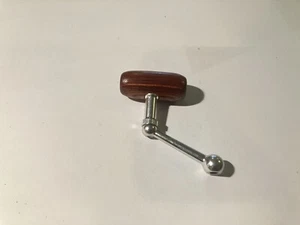 Mango de carrete de pesca Garcia Mitchell 304 de colección con perilla de madera nuevo otro - bonito - Imagen 1 de 8