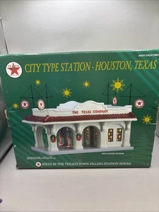 TEXACO 2001 CITY STYLE SERVICE STATION REPLICA HOUSTON TEXAS GAS PUMP DISPLAY - Picture 1 of 10