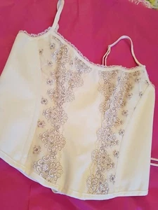 CORSÉ MYLA BUTTERCREAM GRANDE CON FRENTE DE ENCAJE/PERLA NUEVO CON ETIQUETAS AGENTE PROVOCADOR envolver - Imagen 1 de 12