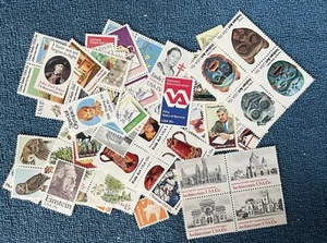Set completo di francobolli commemorativi 15c, dal 1978 al 1981, circa 85 totali, MNH - Foto 1 di 1