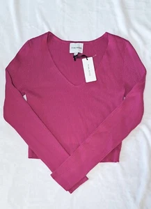 NWT Pink Rose Crop Long Sleeve Sweater Junior Size Large Stretch Spicy Magenta - Picture 1 of 3