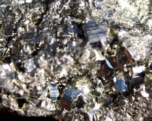 ERSTAUNLICHE "FRAKTALE" GOLDENE PYRIT WÜRFEL KRISTALLE, PERU - Bild 1 von 4