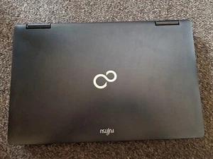 Fujitsu Lifebook, i5, 500Gb HDD, 6Gb Ram, German Keyboard, no charger included - Picture 1 of 13