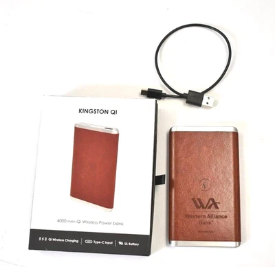 Banco de alimentación inalámbrico Kingston QI 4000 mAh cuero marrón marca con cable de alimentación Foto 1 de 4
