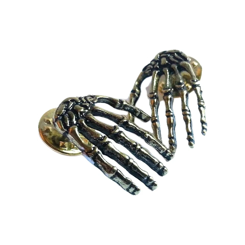 Broche de lapela com emblema de mãos esqueleto efeito bronze osso emo gótico punk - Imagem 1 de 4